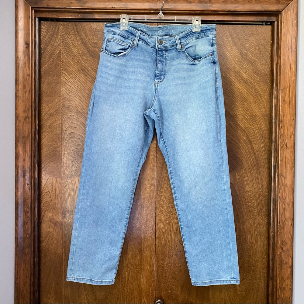 St. John’s Bay Size 14 Straight Leg Light-wash Denim Jeans High Rise Stretch